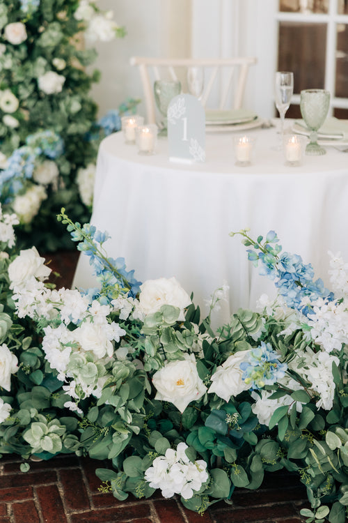 The Anastasia Aisle flowers